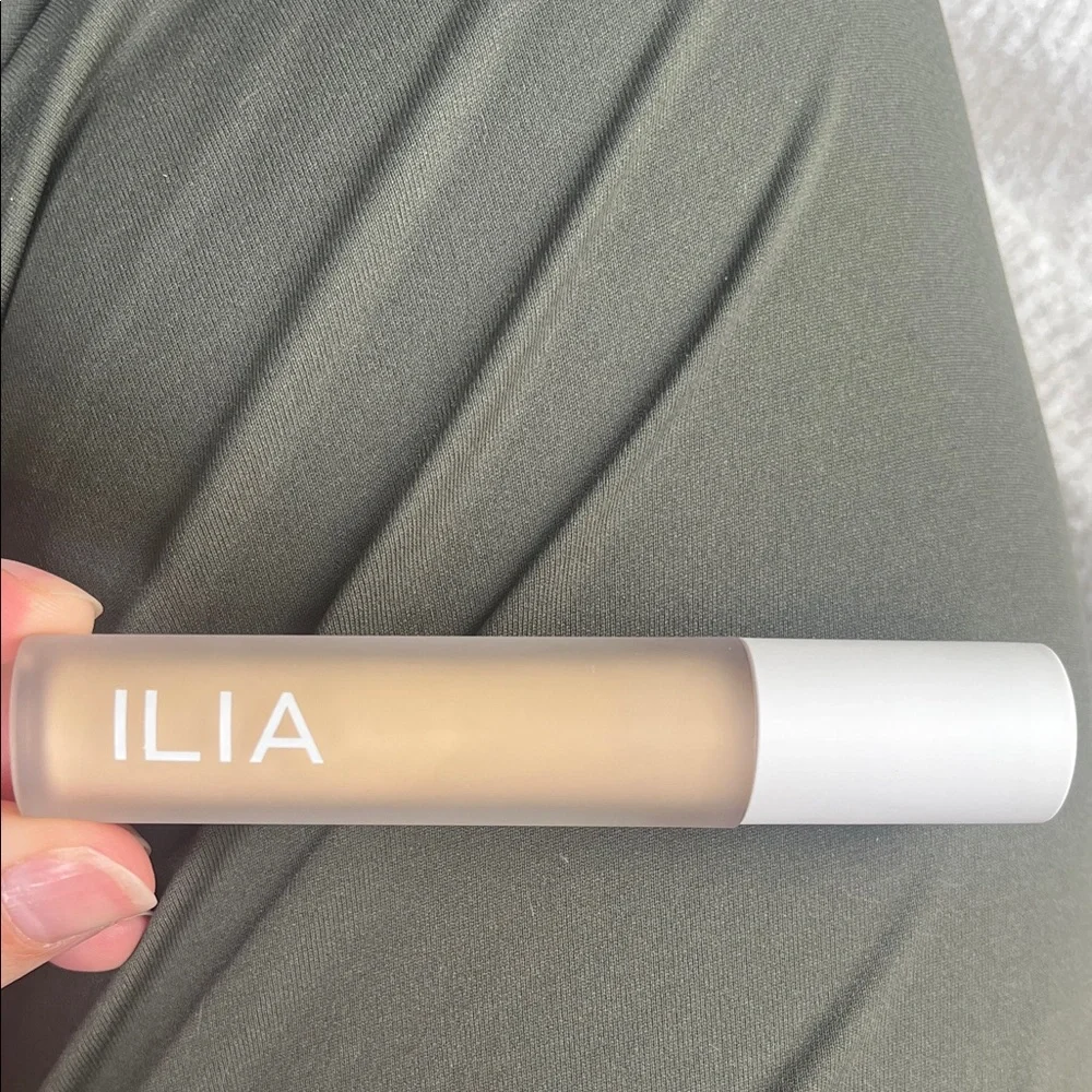 ILIA Concealer